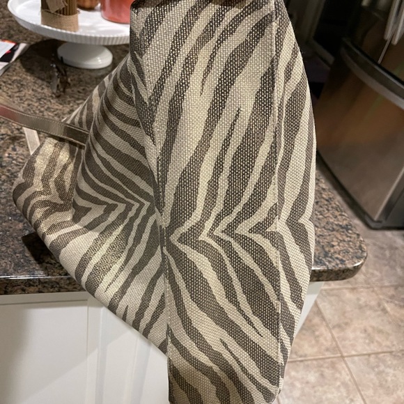 Michael Kors Tote Bag - Picture 5 of 5